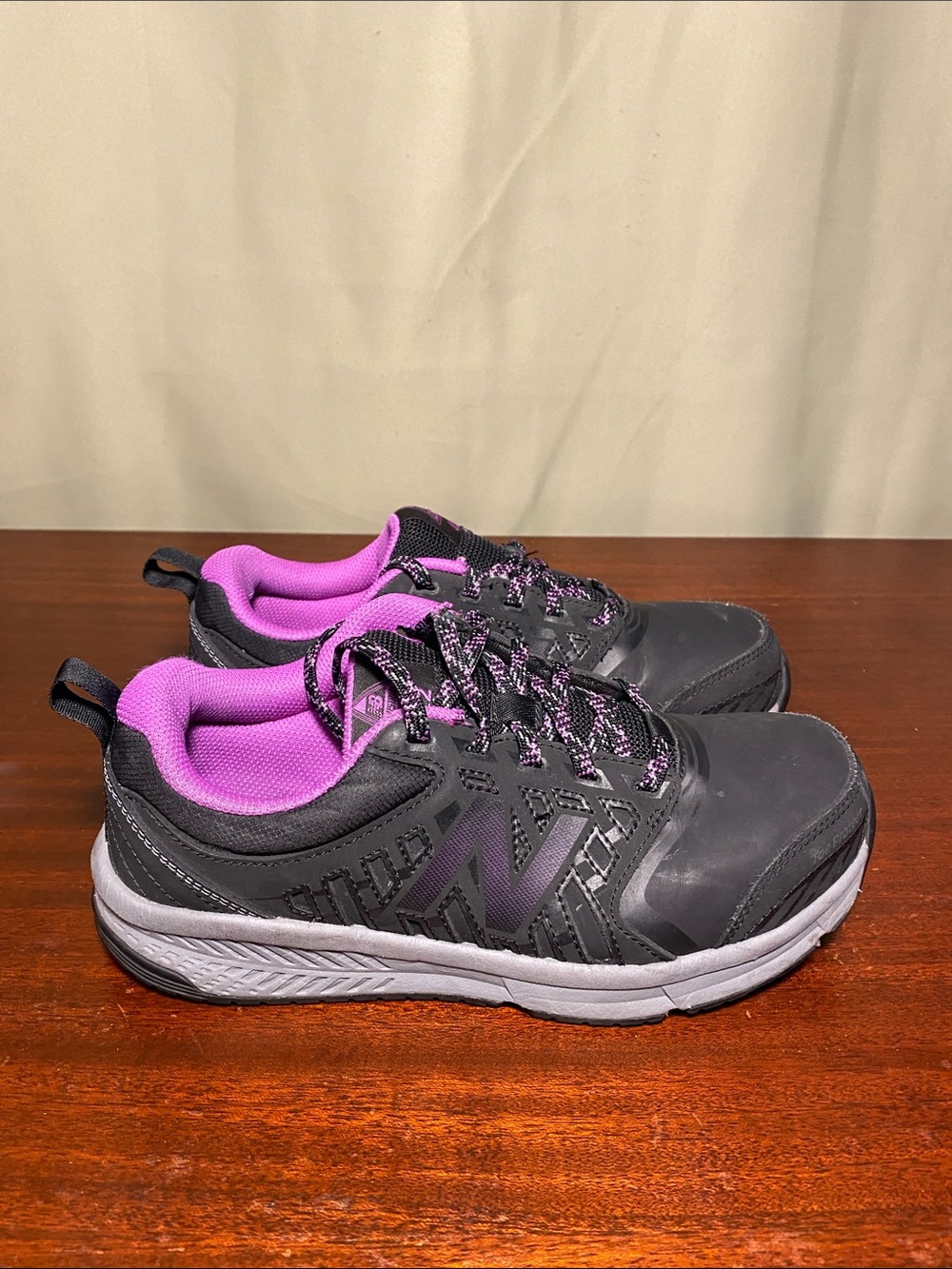 New Balance 412 V1 Industrial Alloy Toe Safety/Work shoes Black Womens 7